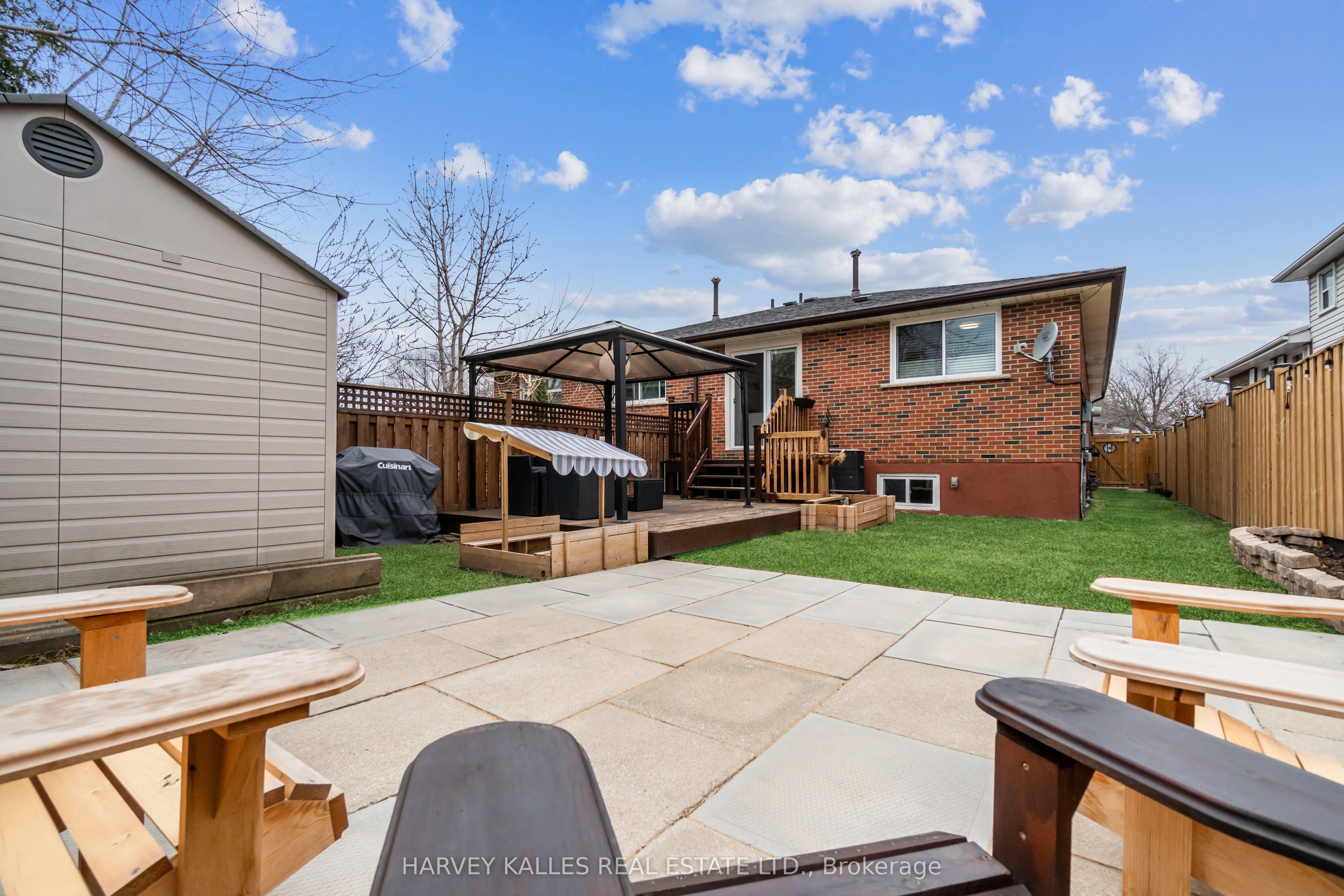 1855 Silverberry Crescent Property Photo 19