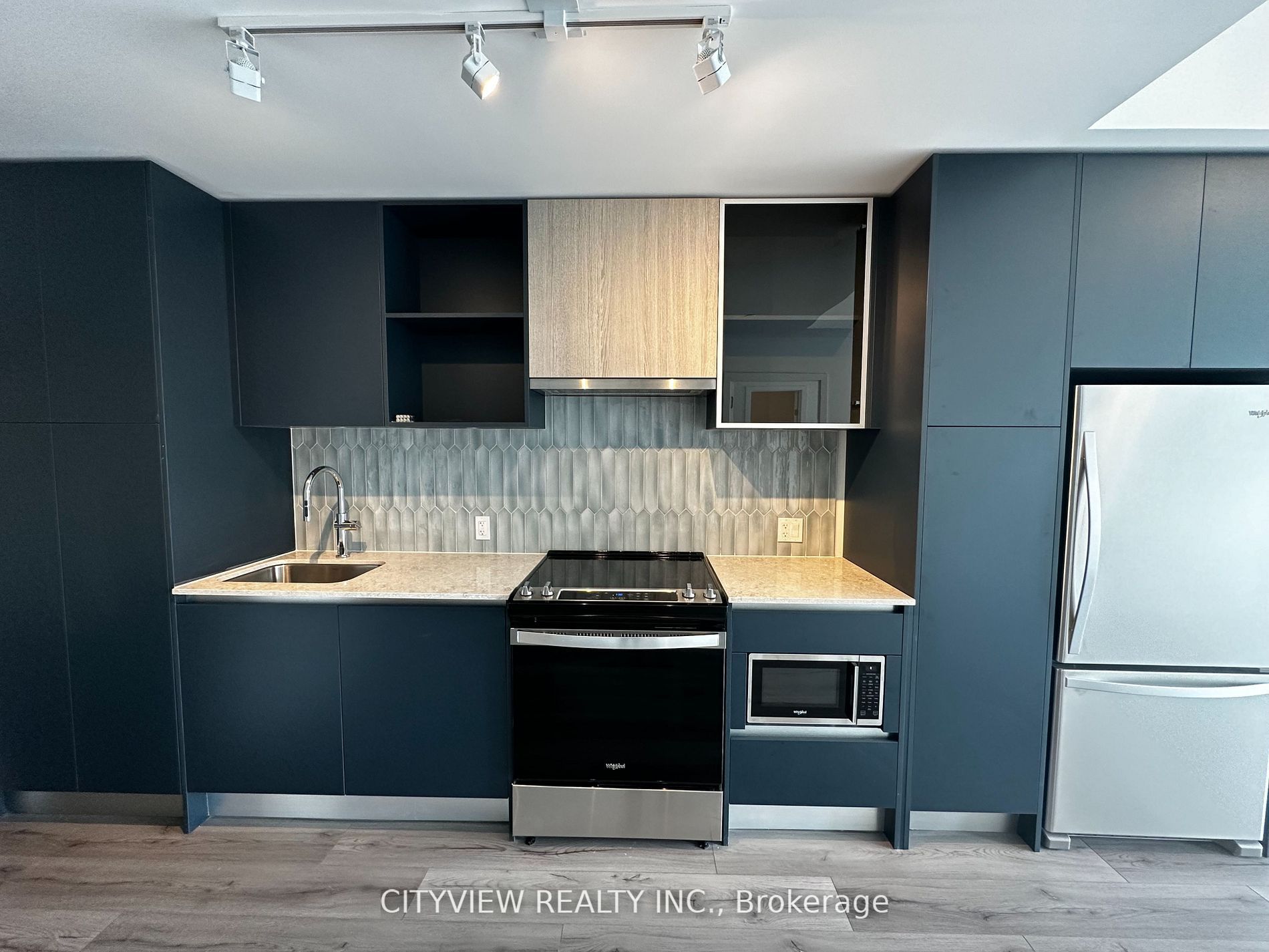 395 Dundas Street W 106 Property Photo 5