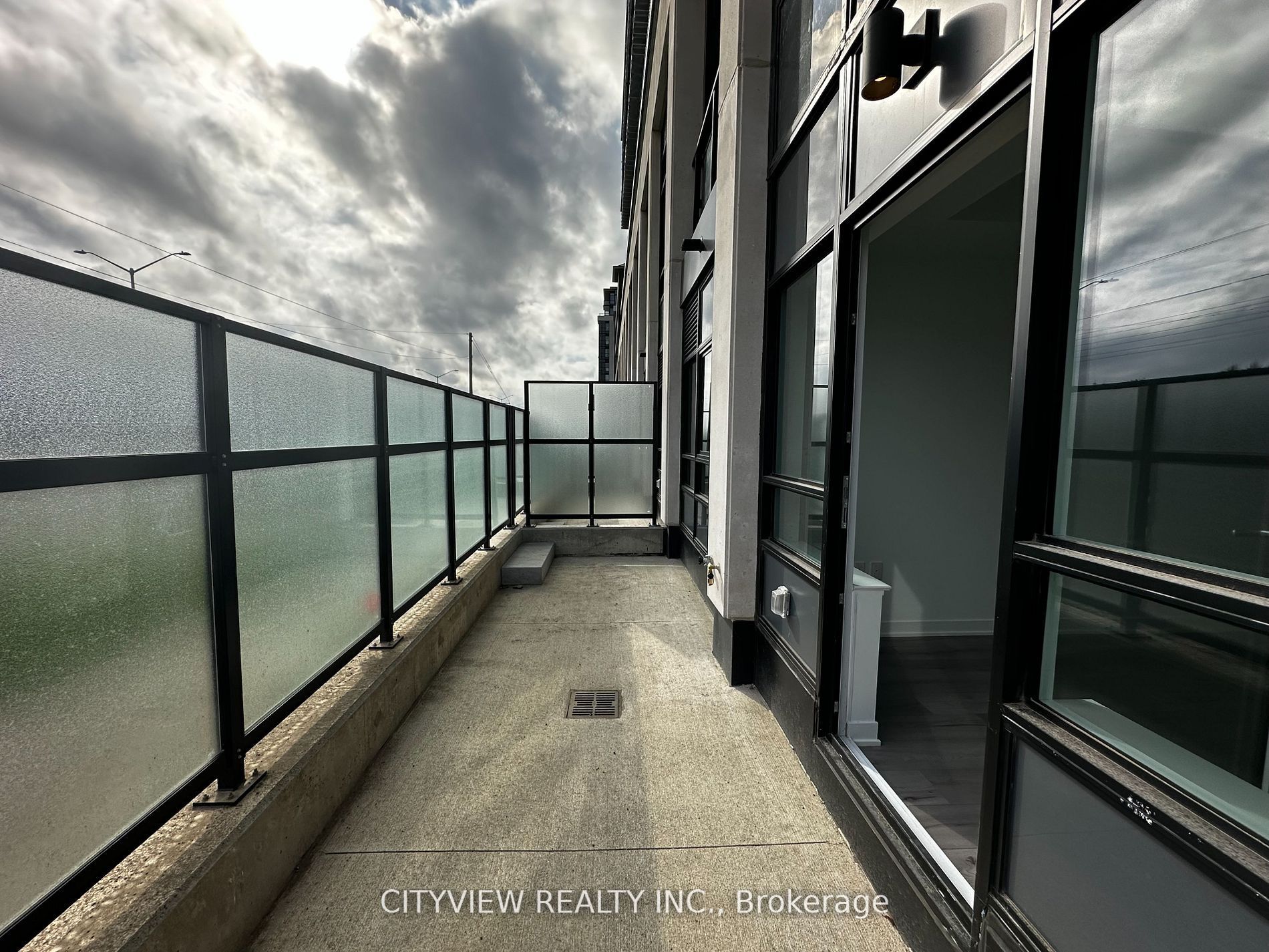 395 Dundas Street W 106 Property Photo 15