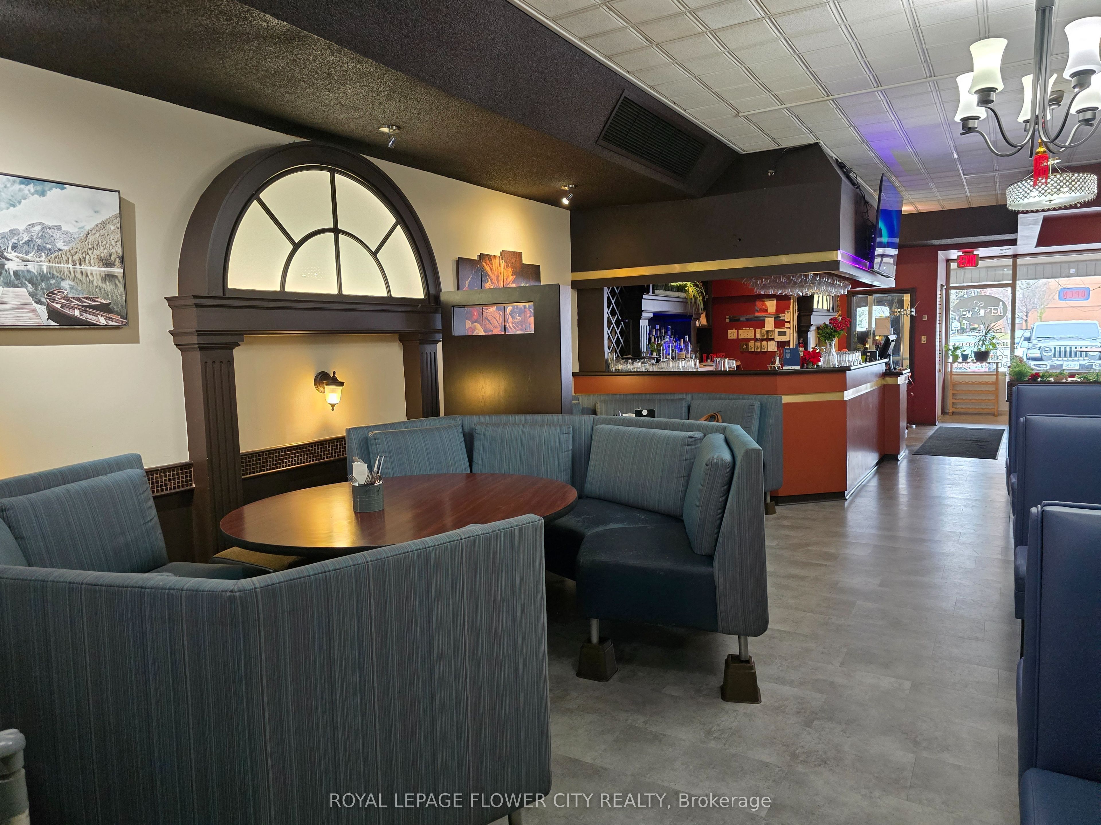 380 Lakeshore Road Property Photo 4