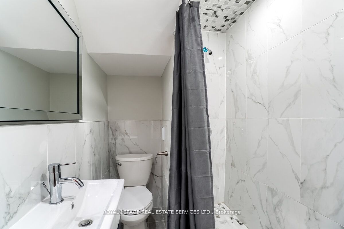 31 Tyndall Avenue Property Photo 12