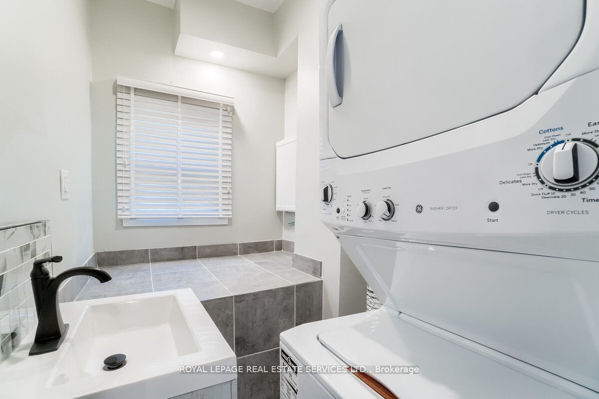 31 Tyndall Avenue Property Photo 13