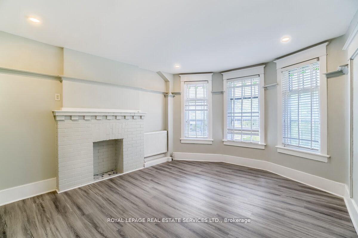 31 Tyndall Avenue Property Photo 19