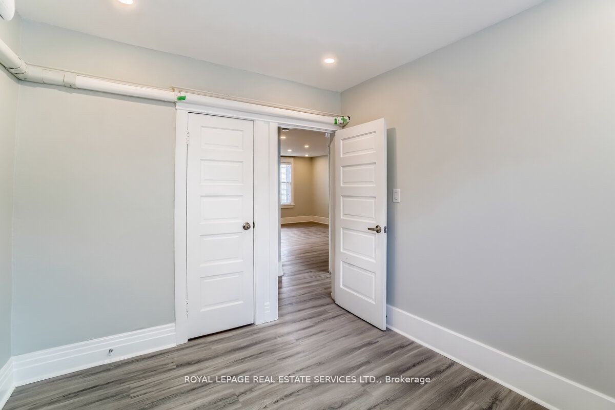 31 Tyndall Avenue Property Photo 22