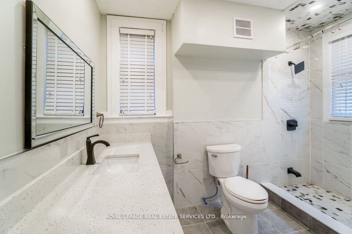 31 Tyndall Avenue Property Photo 23