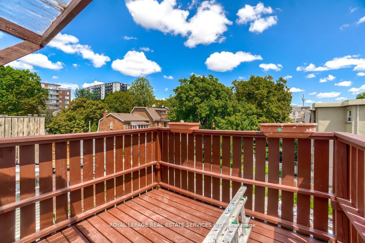31 Tyndall Avenue Property Photo 30