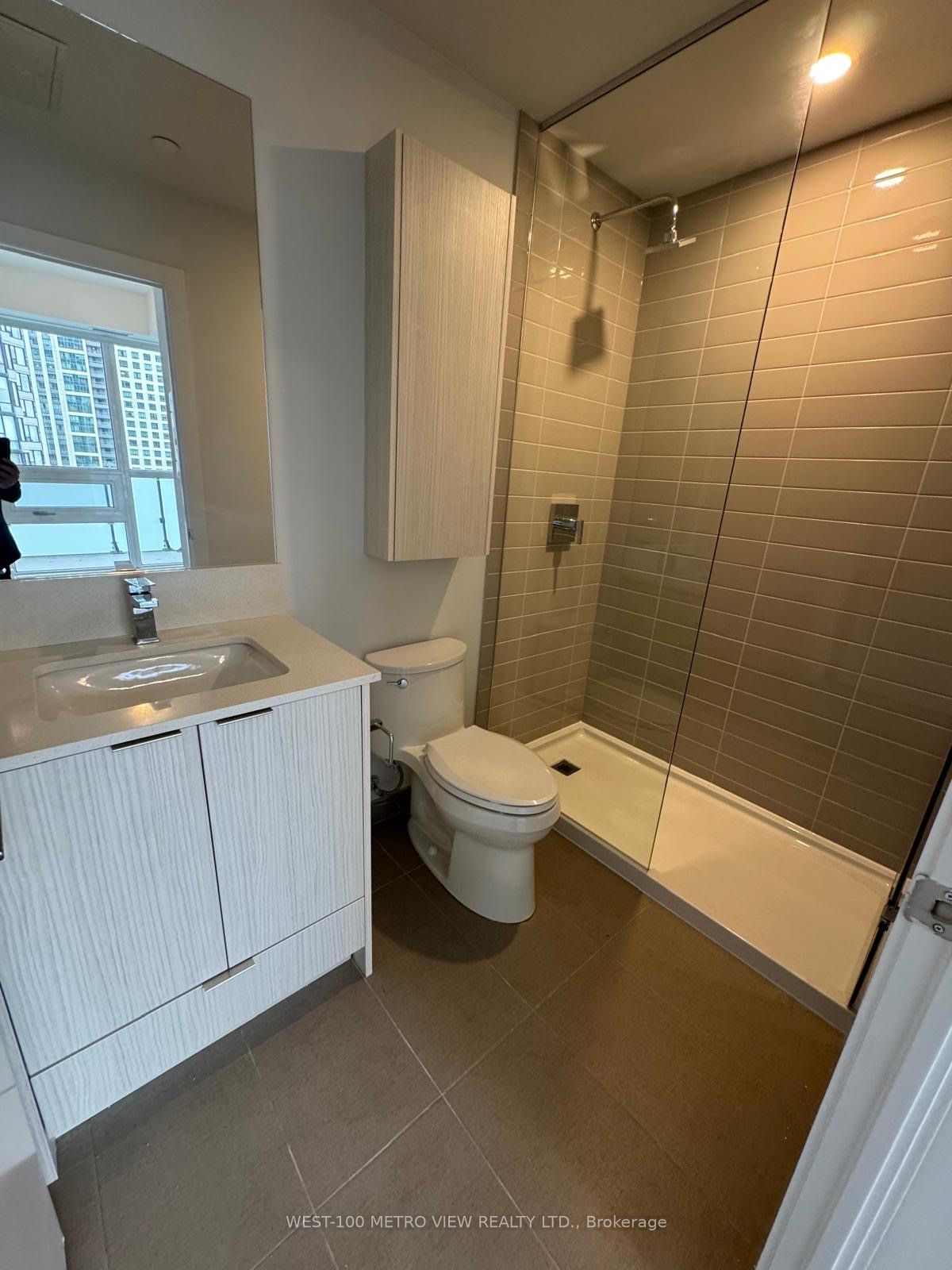#619 - 430 Square One Drive Property Photo 8