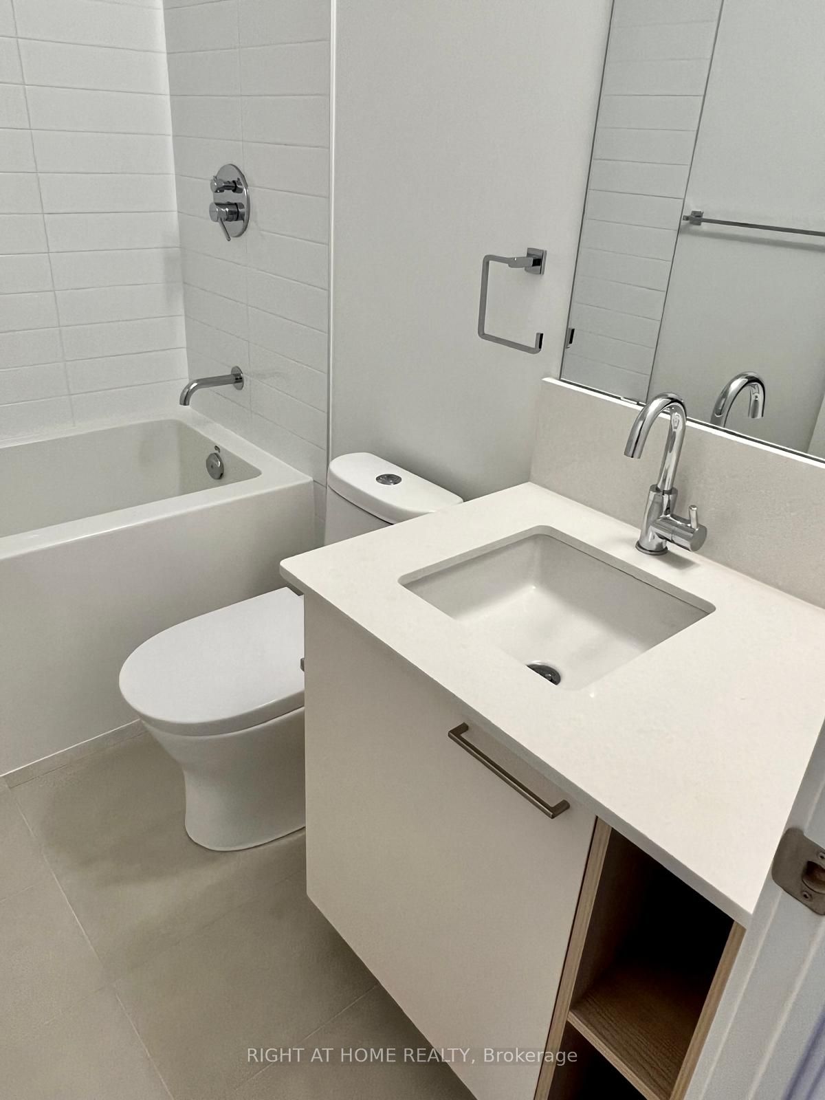 3005 Pine Glen Road N 419 Property Photo 12
