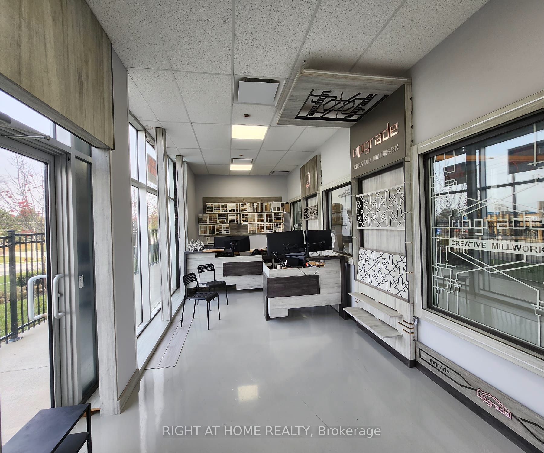 #unit#1 - 1162 King Road Property Photo 7