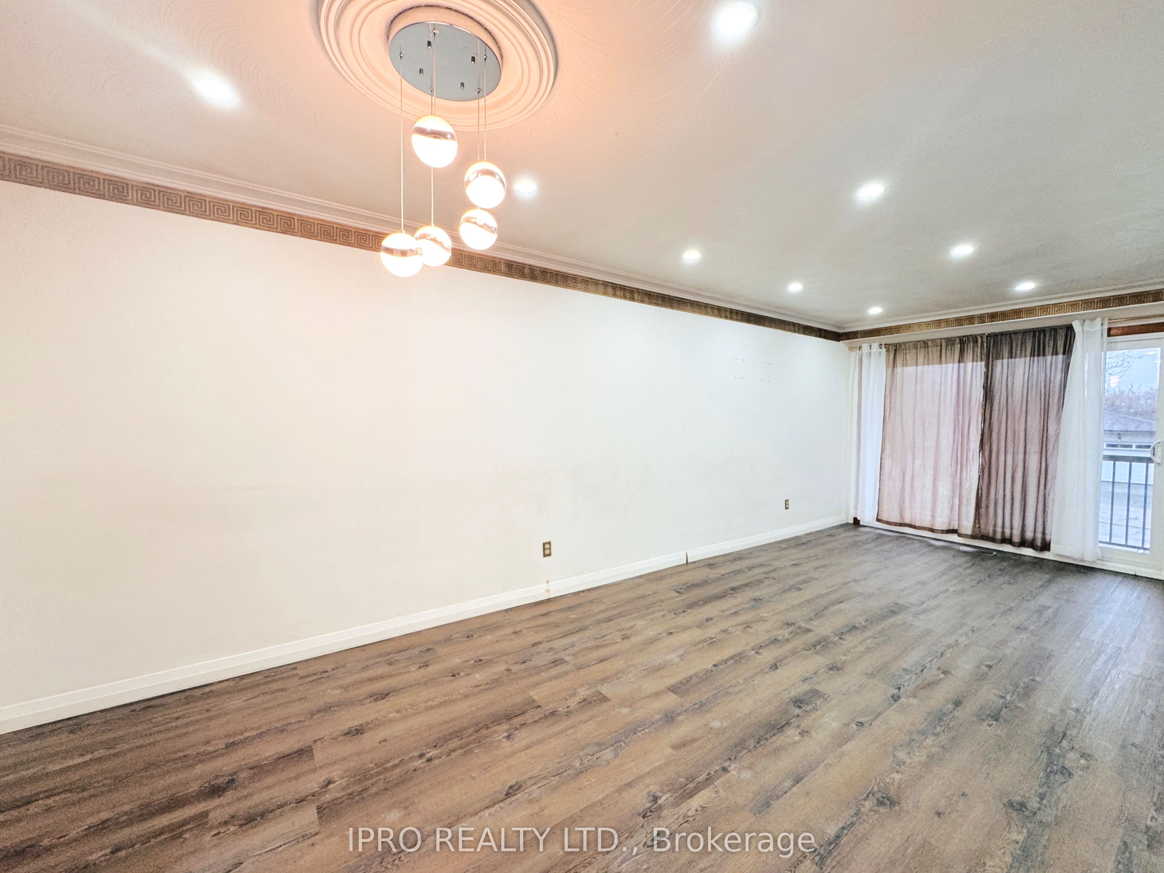 #main - 4118 Woodington Drive Property Photo 6