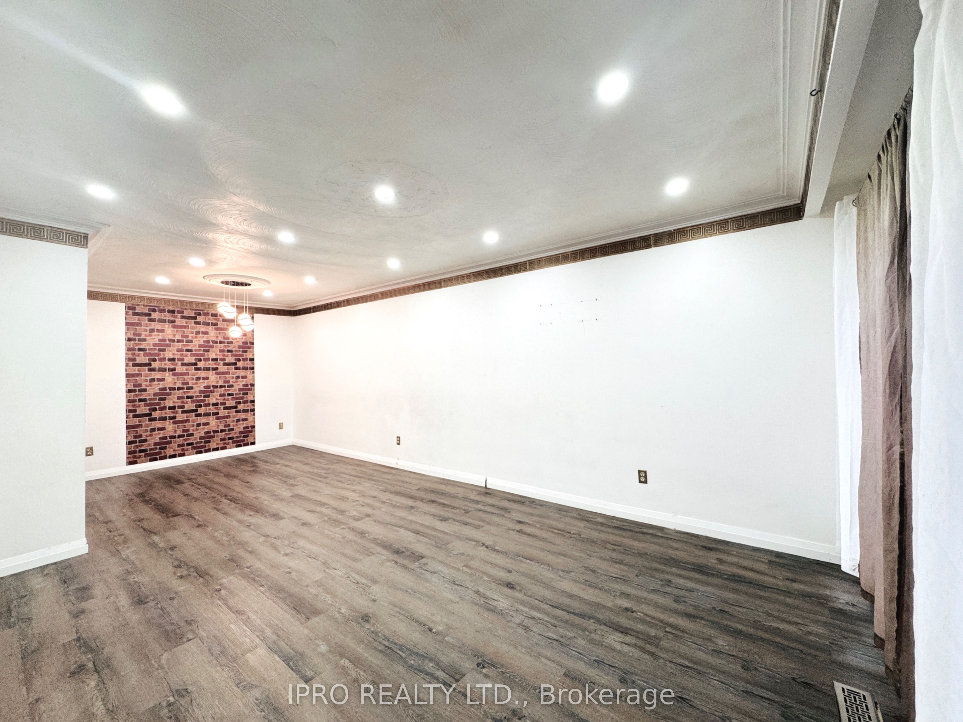 #main - 4118 Woodington Drive Property Photo 7