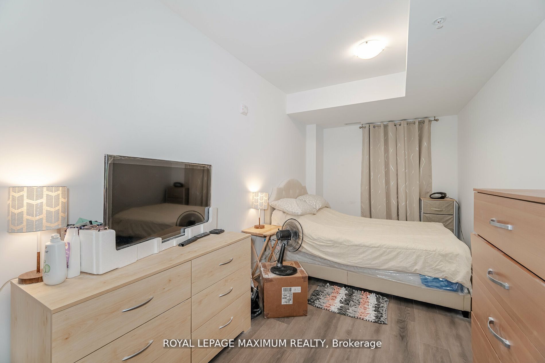 408 E Browns Line 308 Property Photo 16