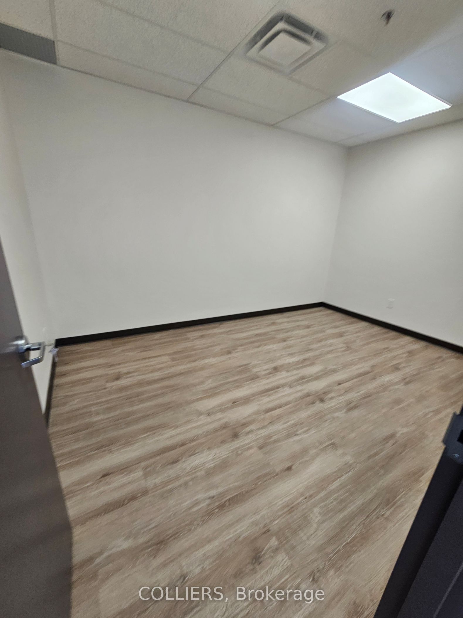 #202 - 215 Carlingview Drive Property Photo 6