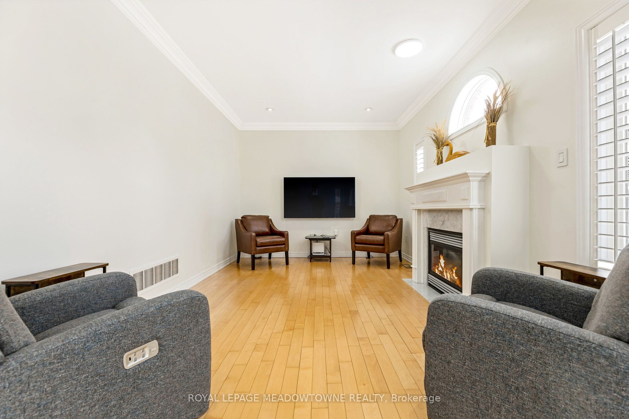 82 Division Street Property Photo 17