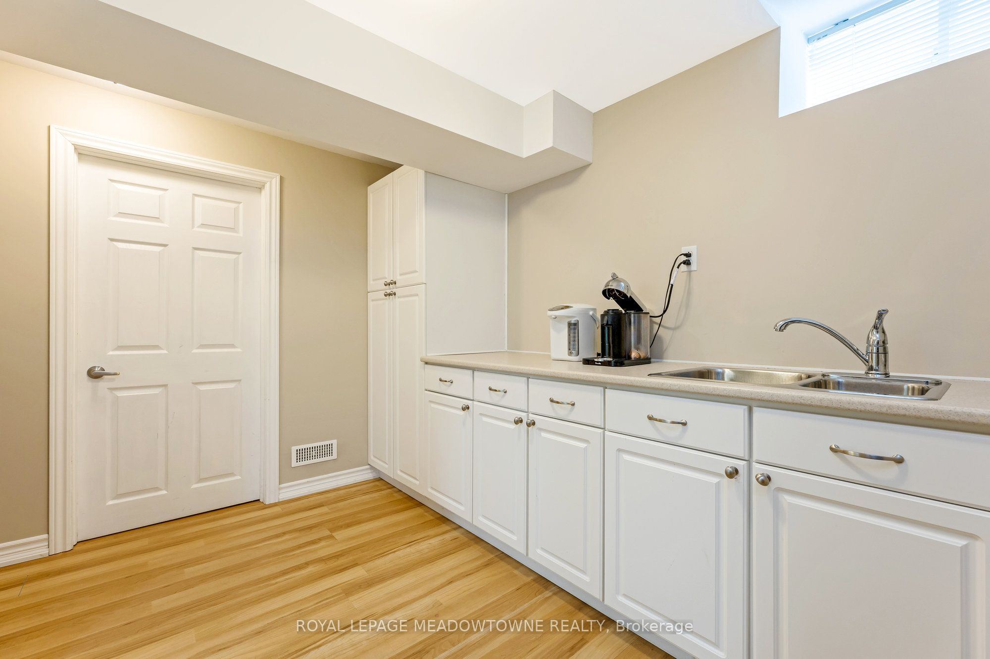 82 Division Street Property Photo 29