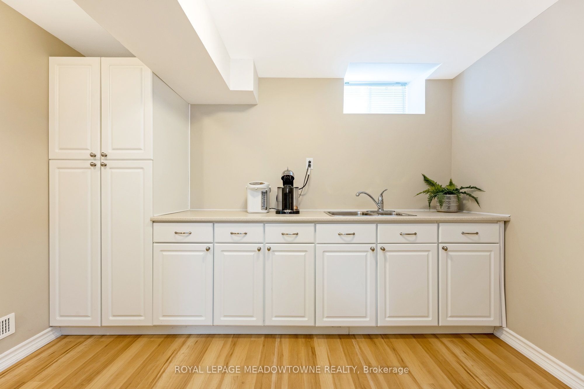 82 Division Street Property Photo 30