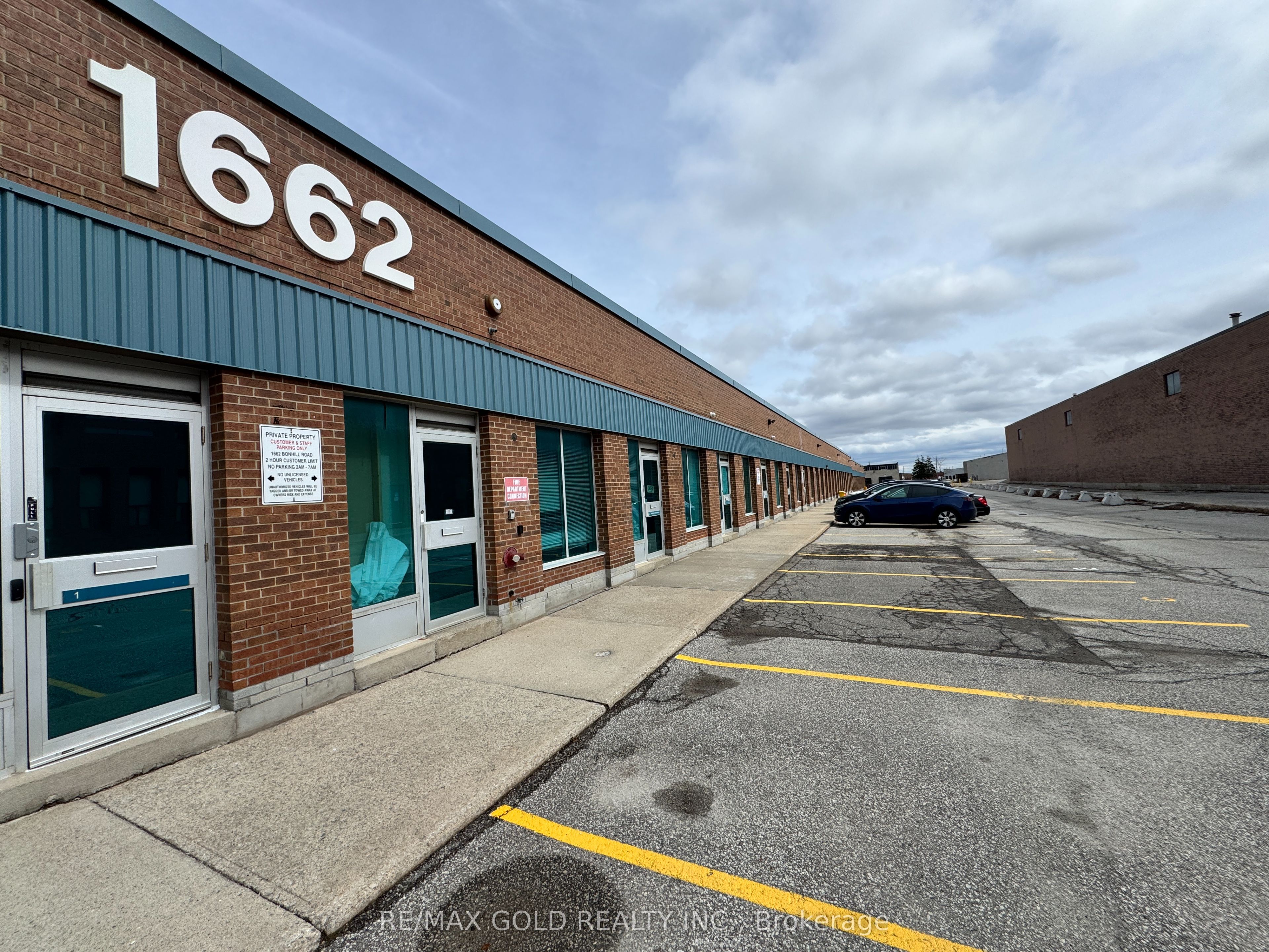 #4 - 1662 Bonhill Road Property Photo 22