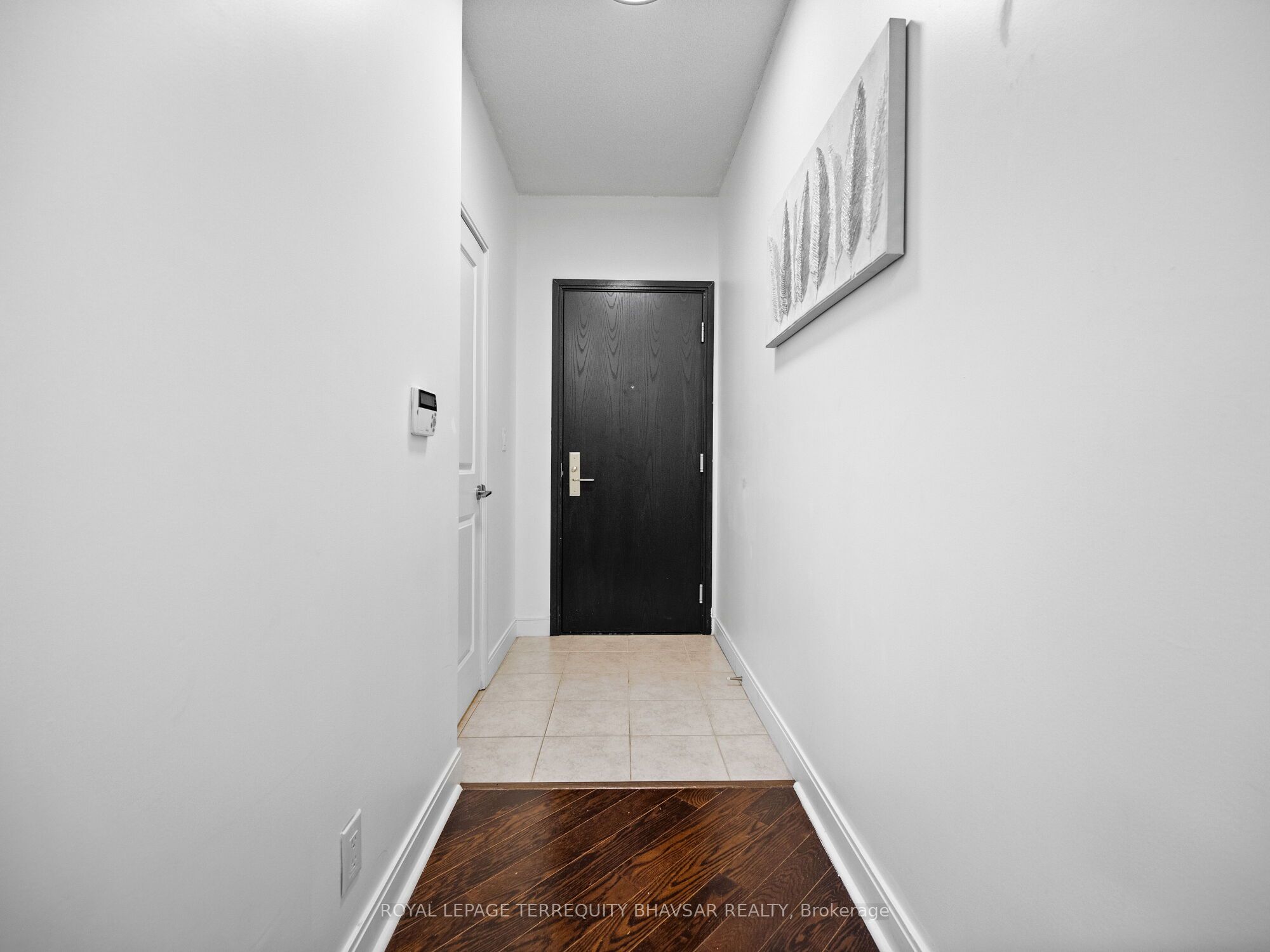 #1705 - 80 Absolute Avenue Property Photo 6