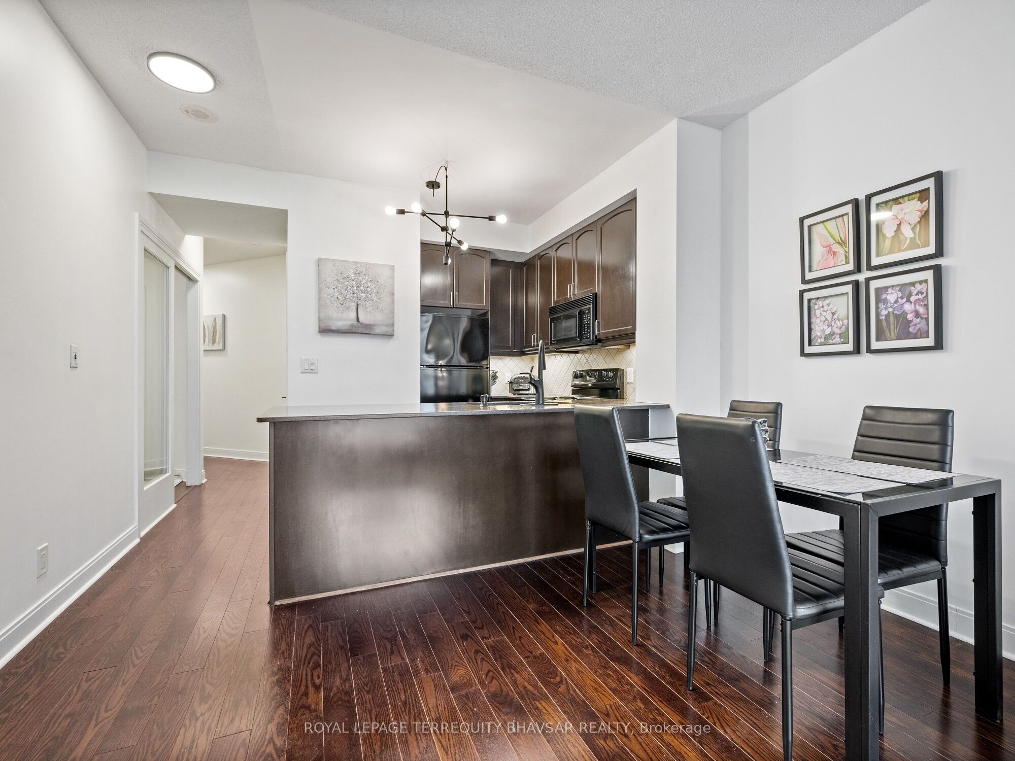 #1705 - 80 Absolute Avenue Property Photo 16