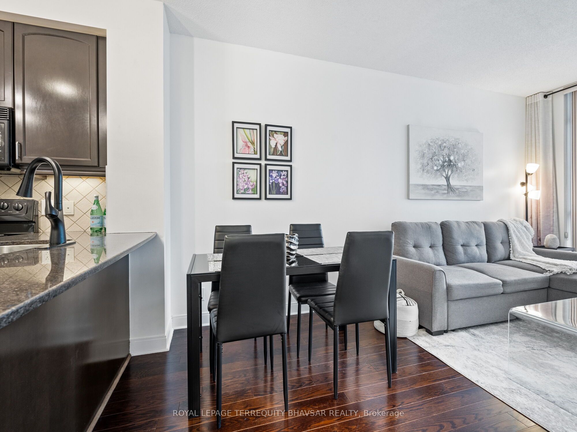 #1705 - 80 Absolute Avenue Property Photo 17