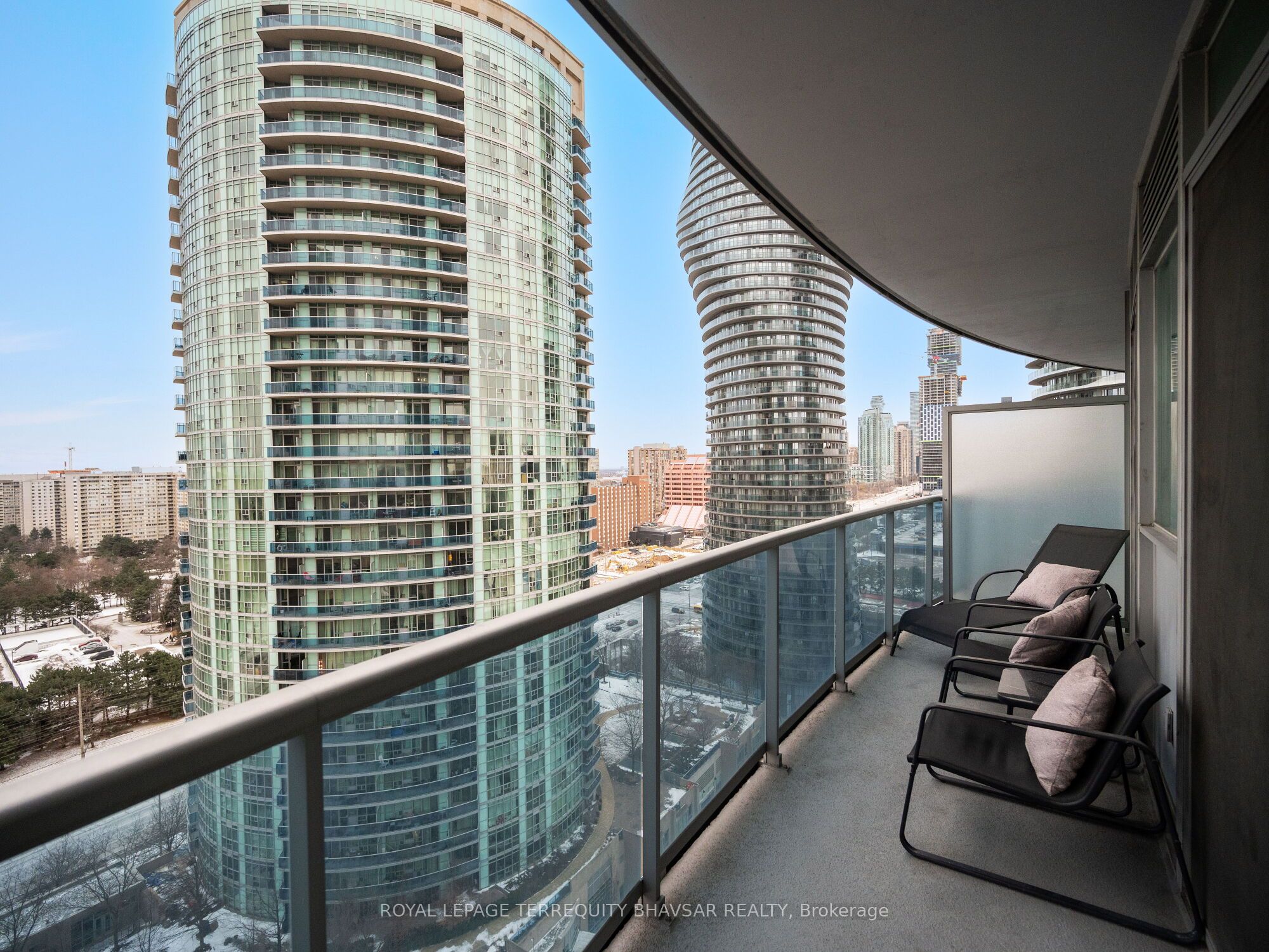 #1705 - 80 Absolute Avenue Property Photo 28