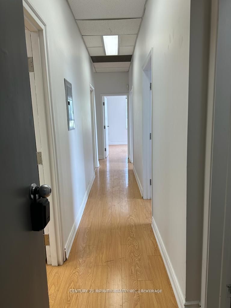 #207 - 323 Kerr Street Property Photo 3