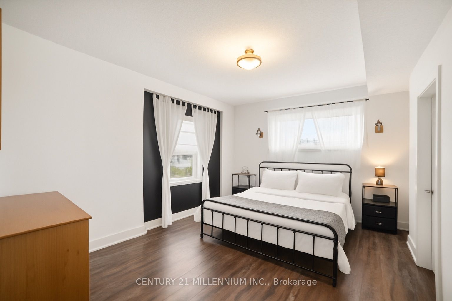 17 Centre Street 311 Property Photo 3