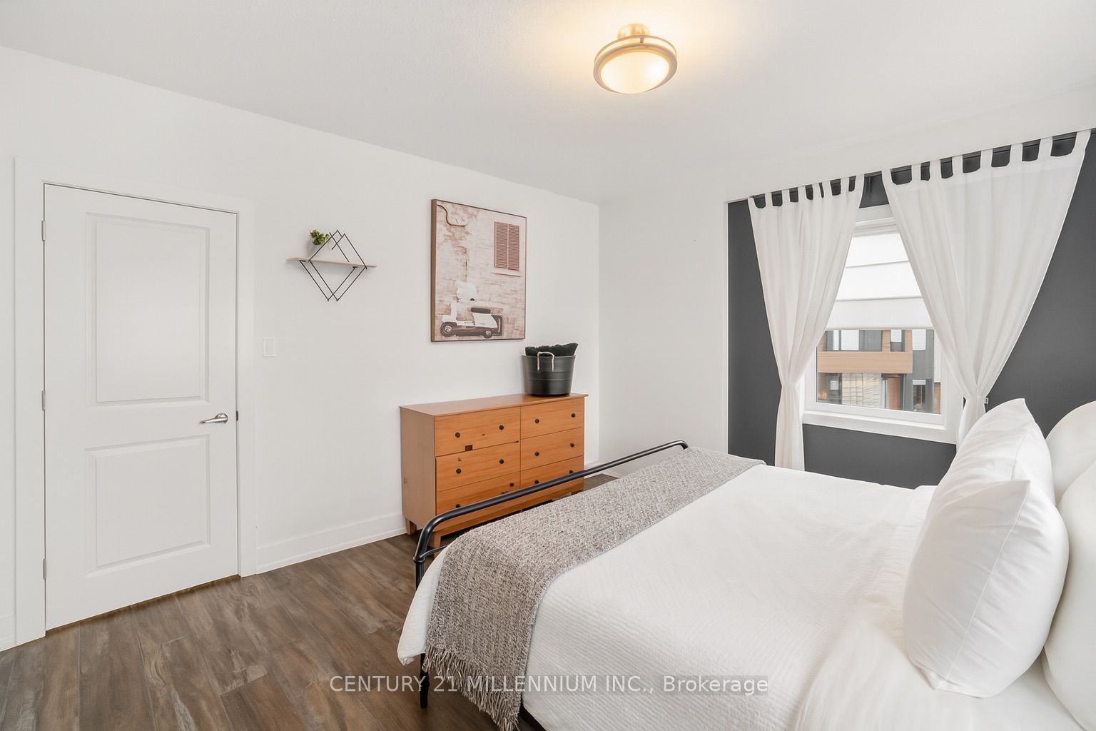 17 Centre Street 311 Property Photo 4