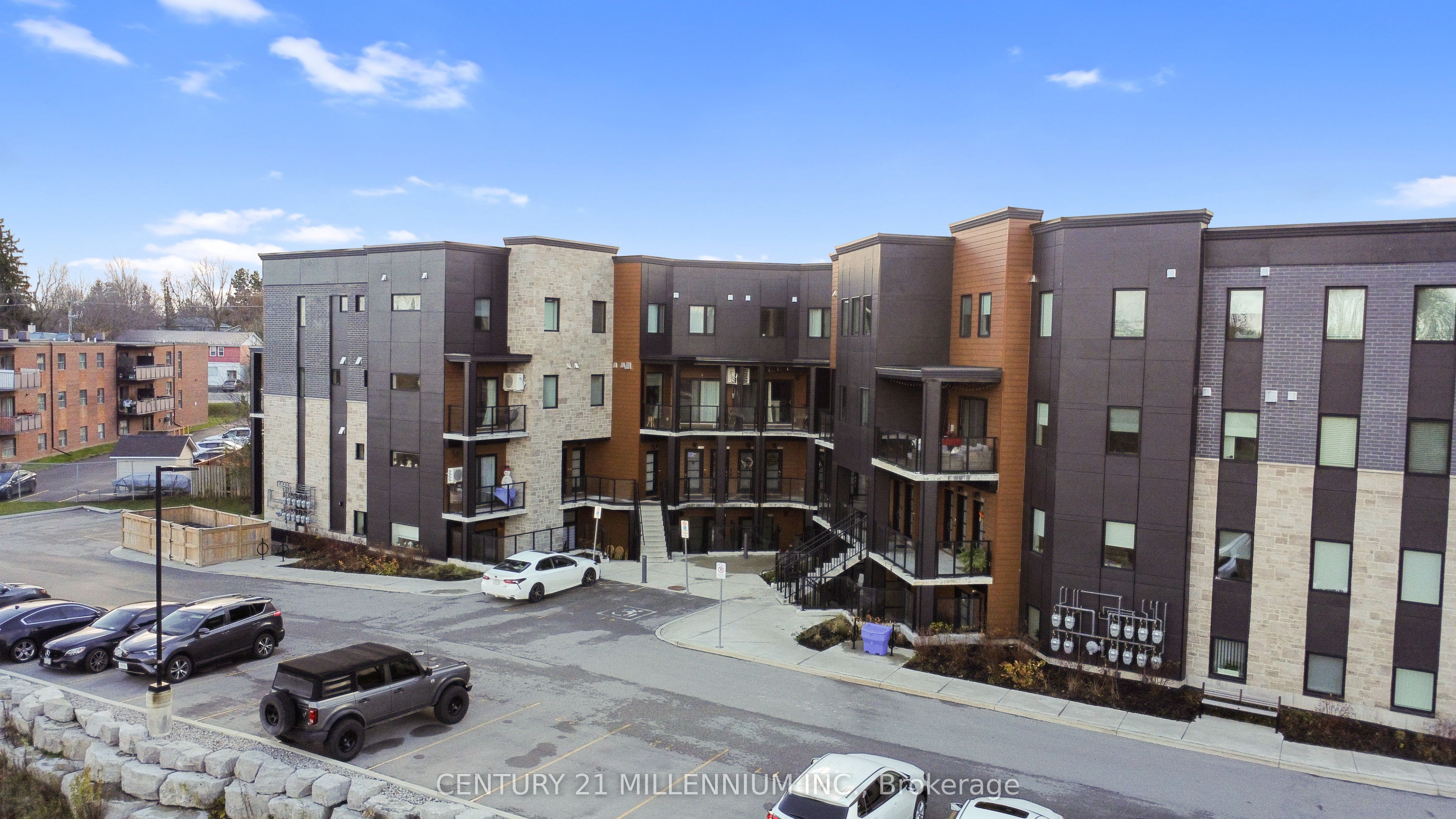 17 Centre Street 311 Property Photo 6