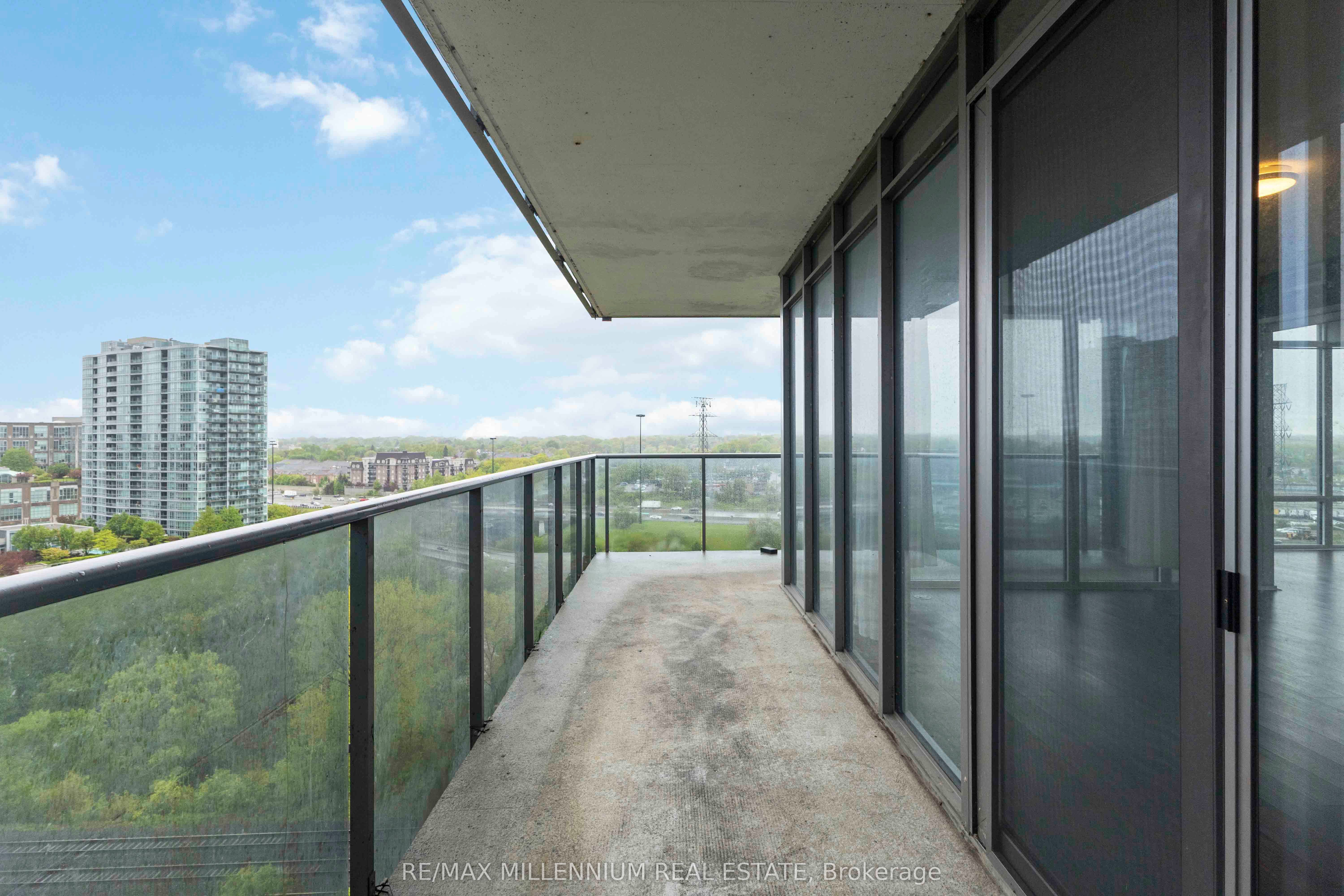 90 Park Lawn Road 1616 Property Photo 43