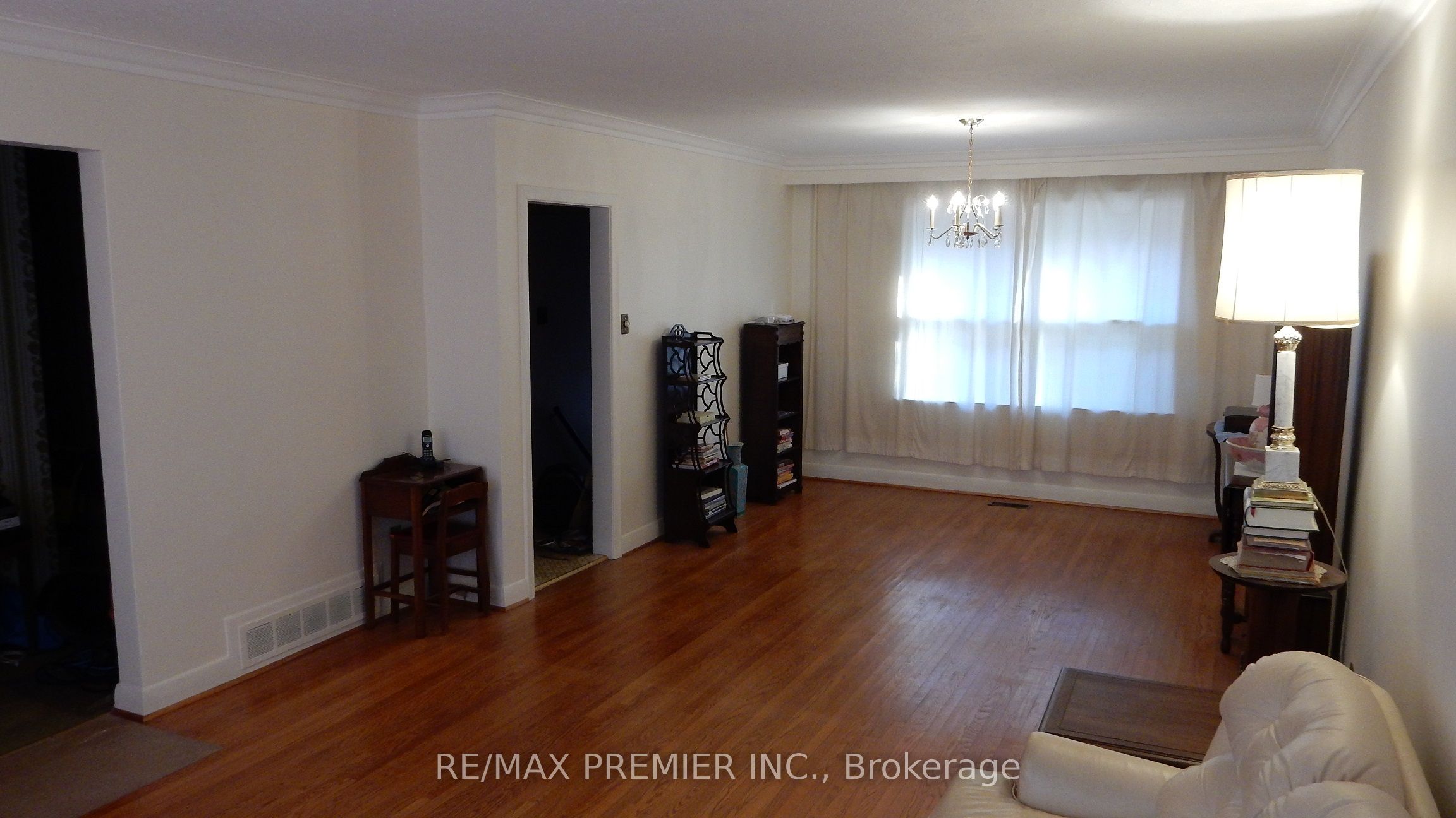 33 Warnica Avenue Property Photo 6