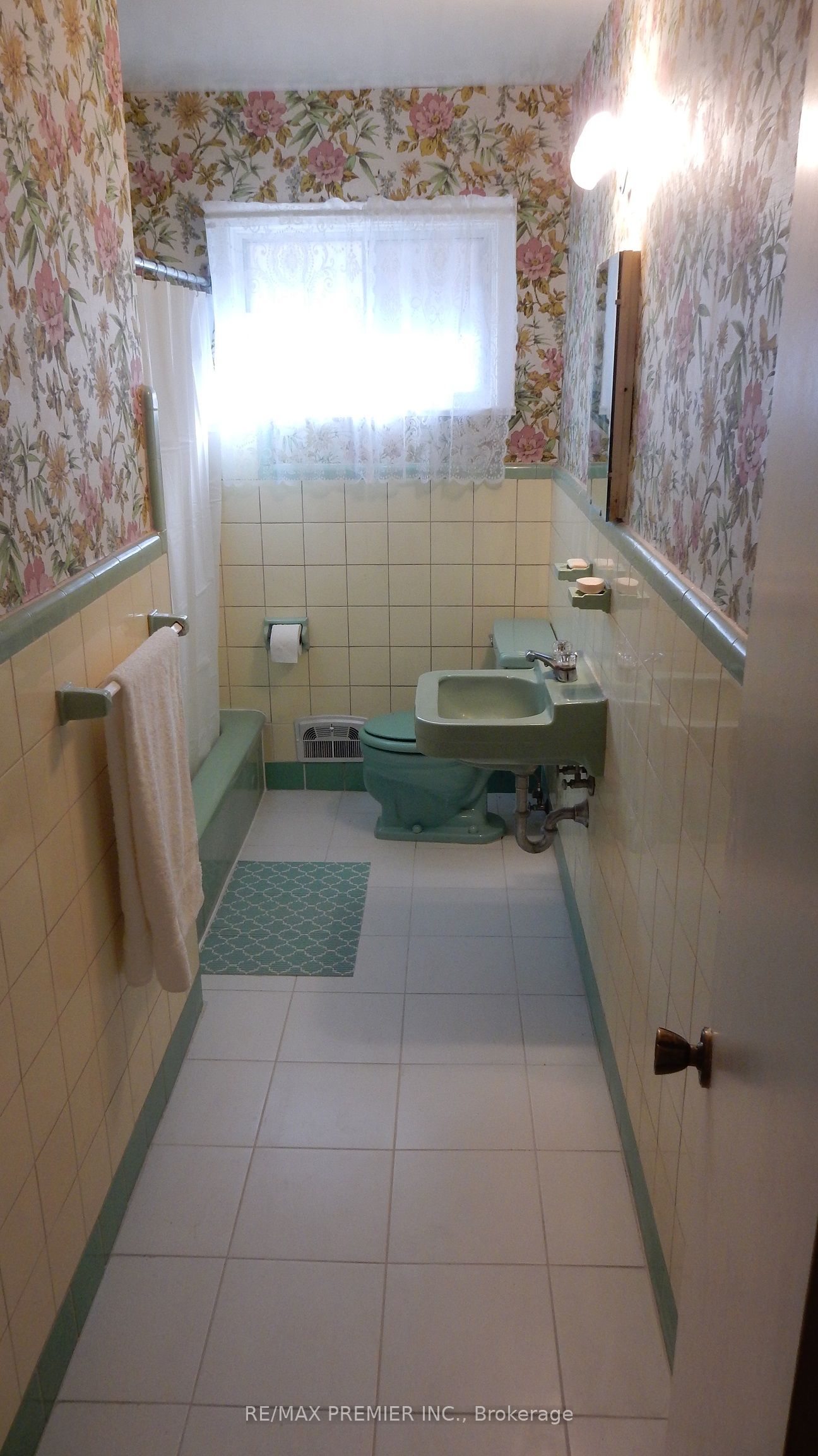 33 Warnica Avenue Property Photo 12
