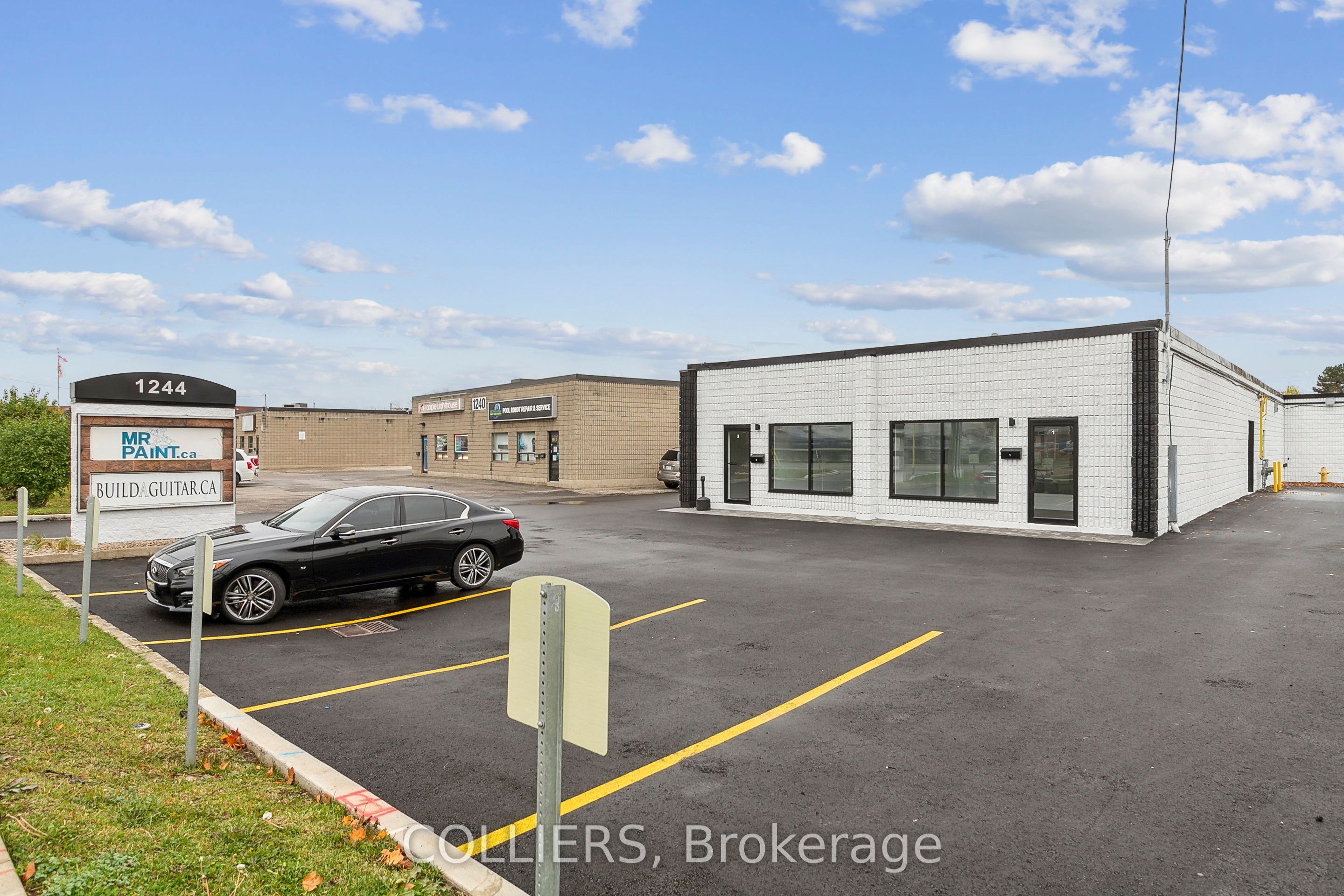 #unit 14 - 1244 Speers Road Property Photo 3