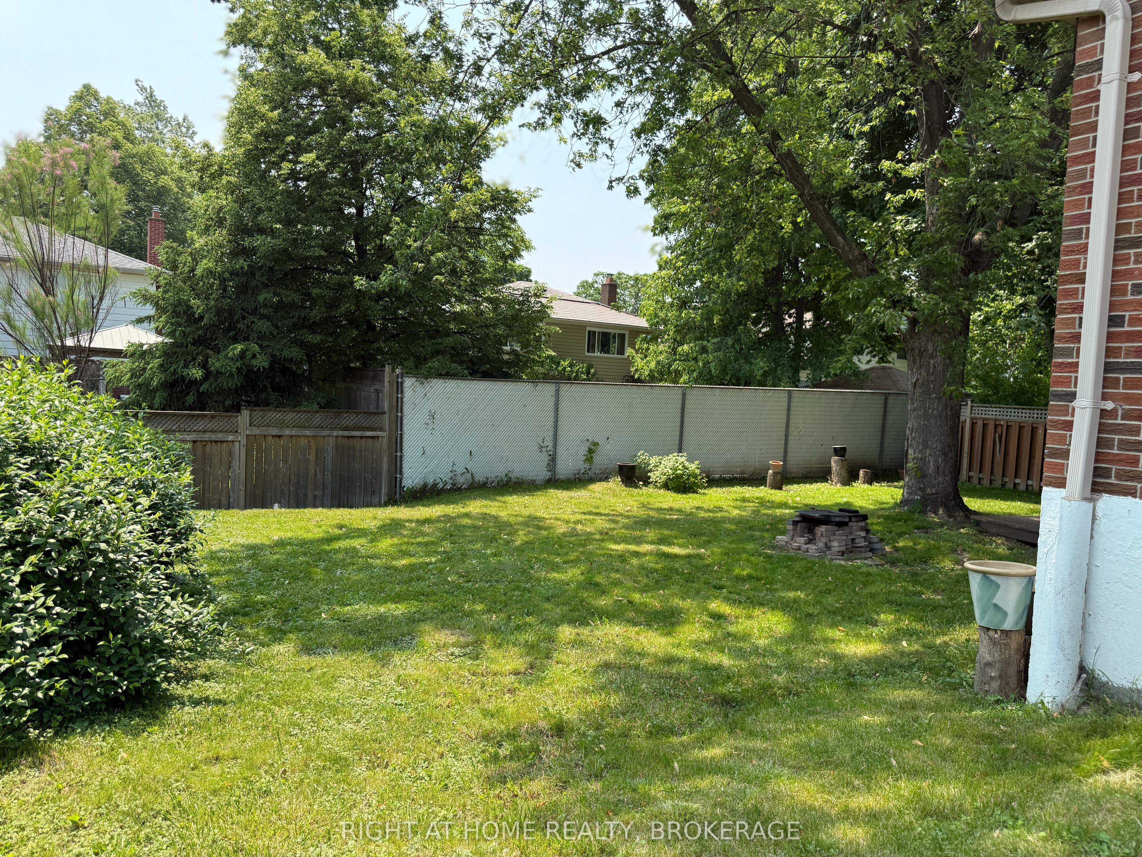 2518 Fifth Line Line W Property Photo 30