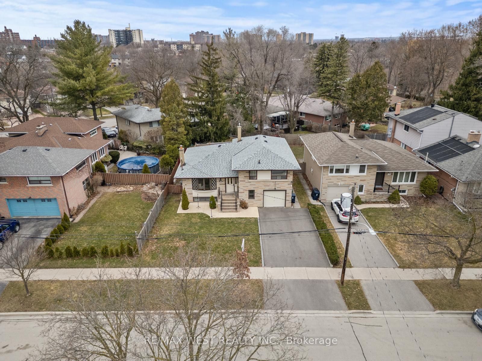 14 Watercliffe Road Property Photo 2