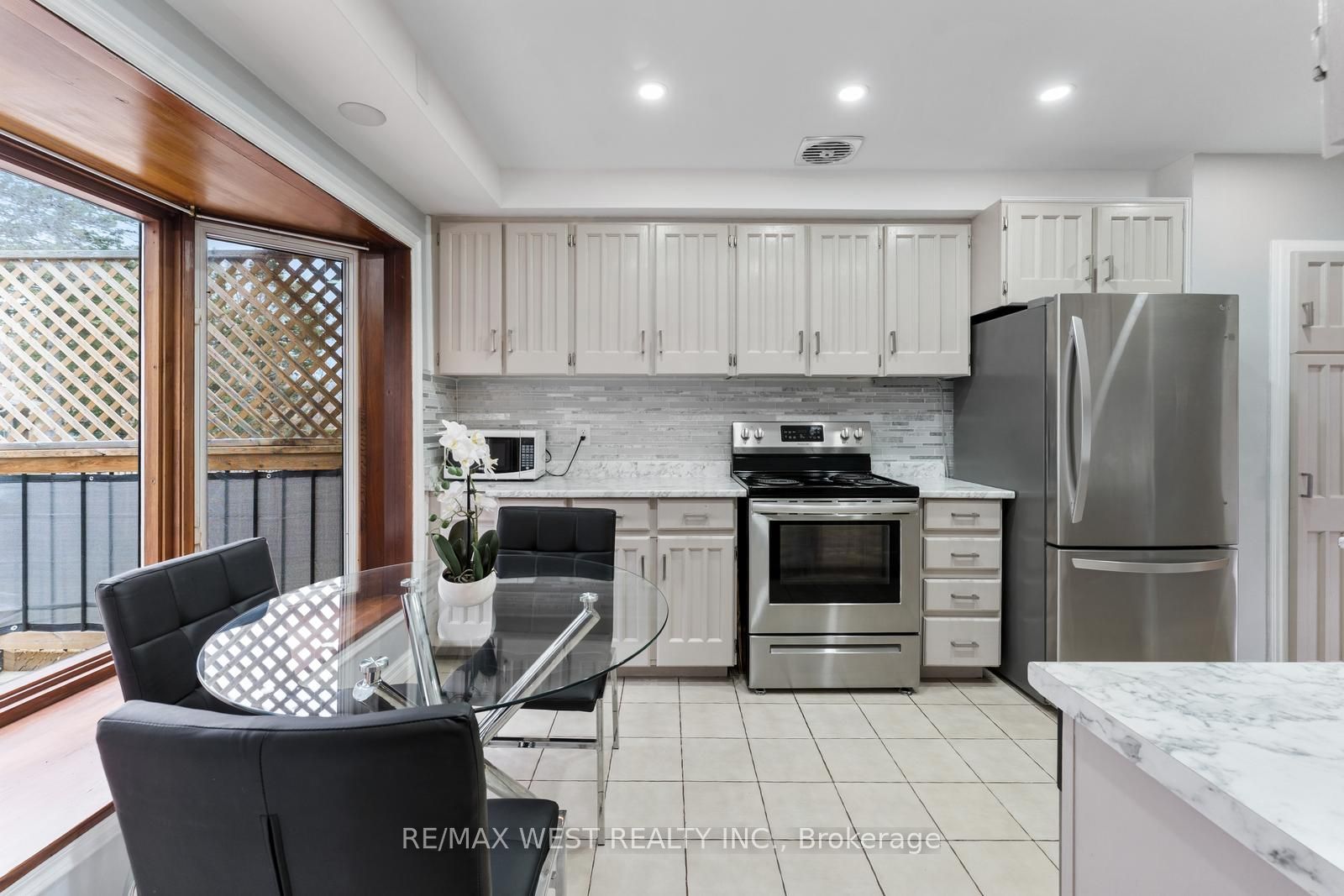 14 Watercliffe Road Property Photo 12