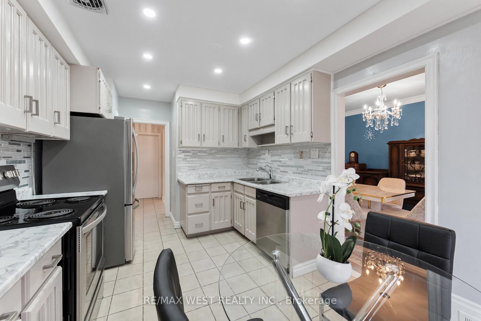 14 Watercliffe Road Property Photo 13