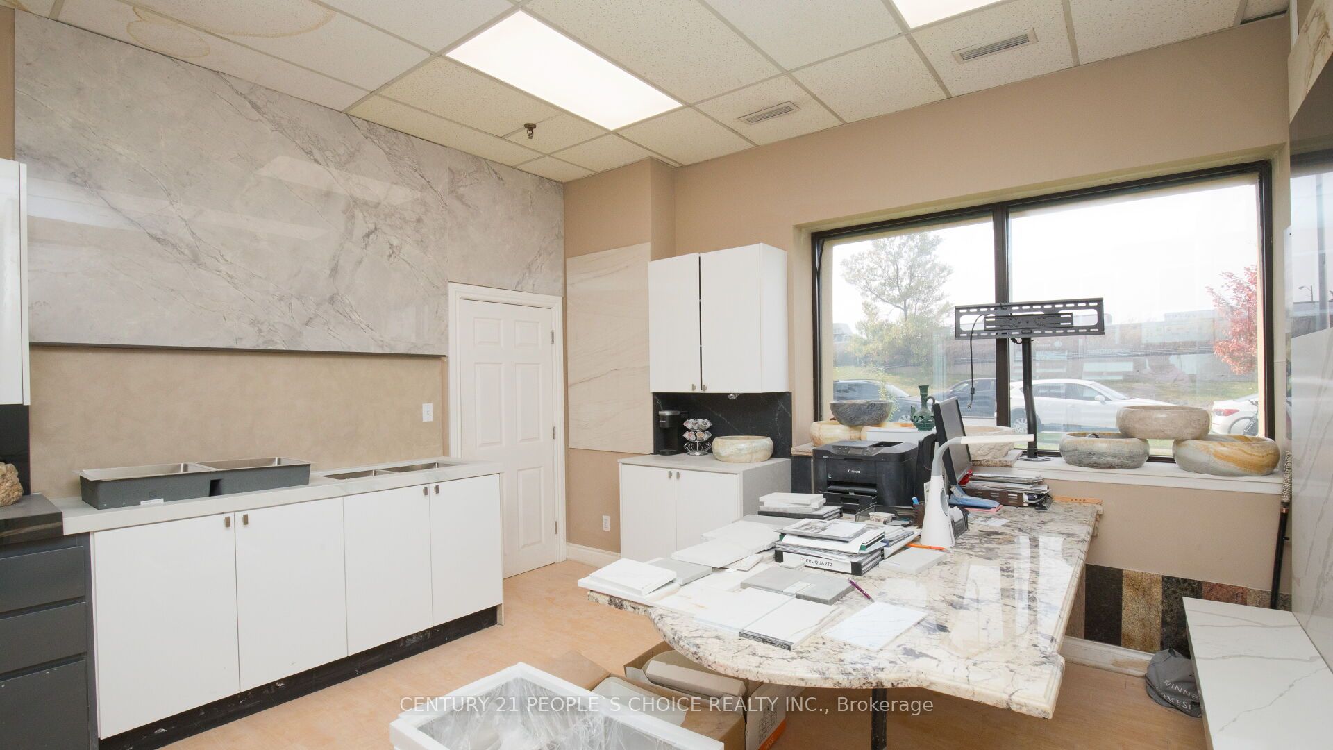 #01 - 63 Torbarrie Road Property Photo 14