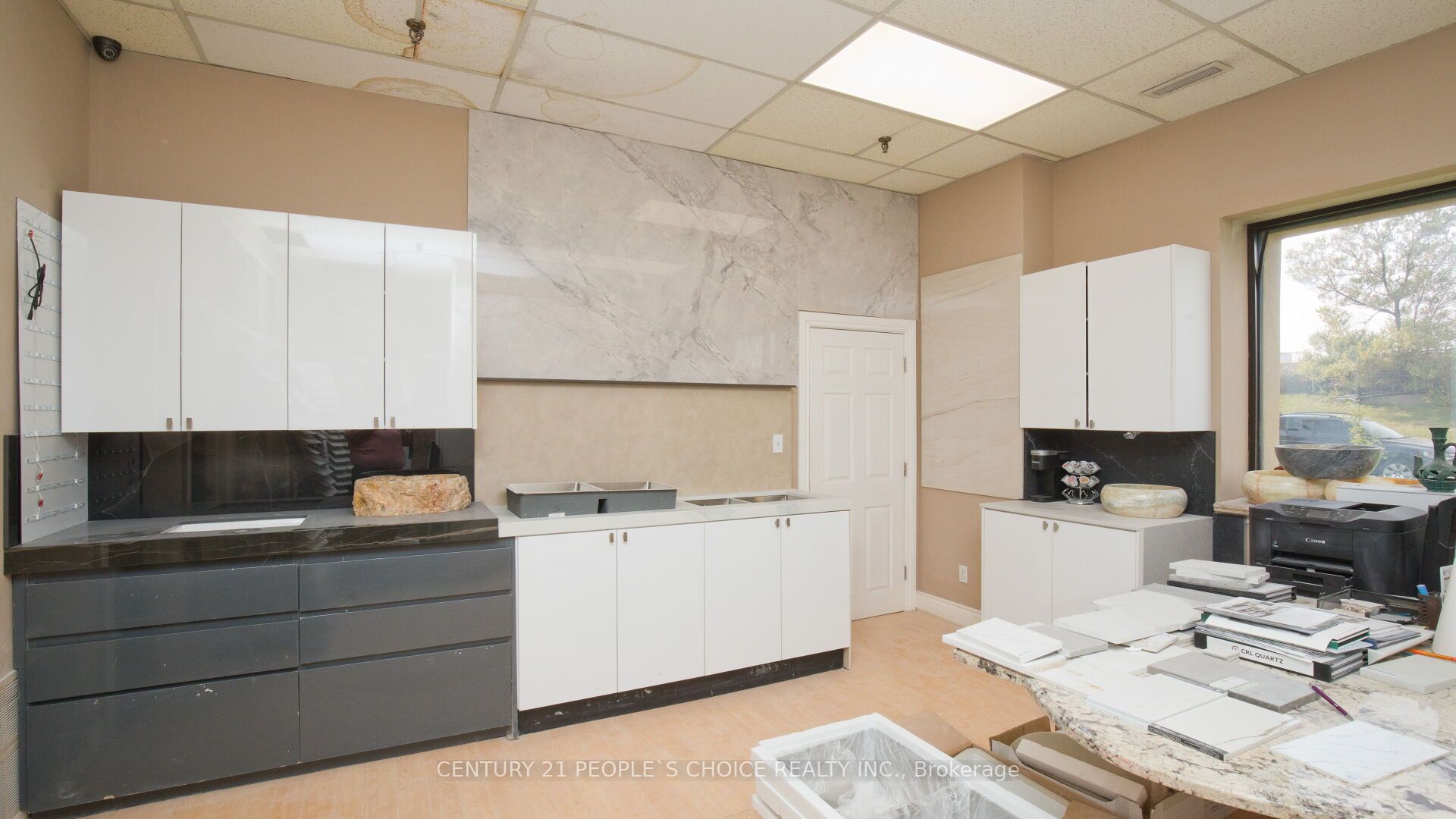 #01 - 63 Torbarrie Road Property Photo 16