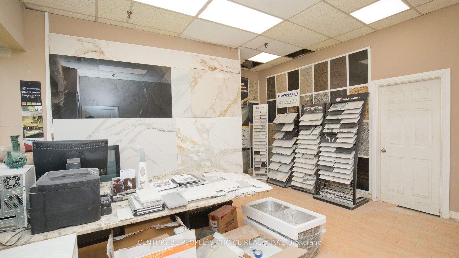 #01 - 63 Torbarrie Road Property Photo 17