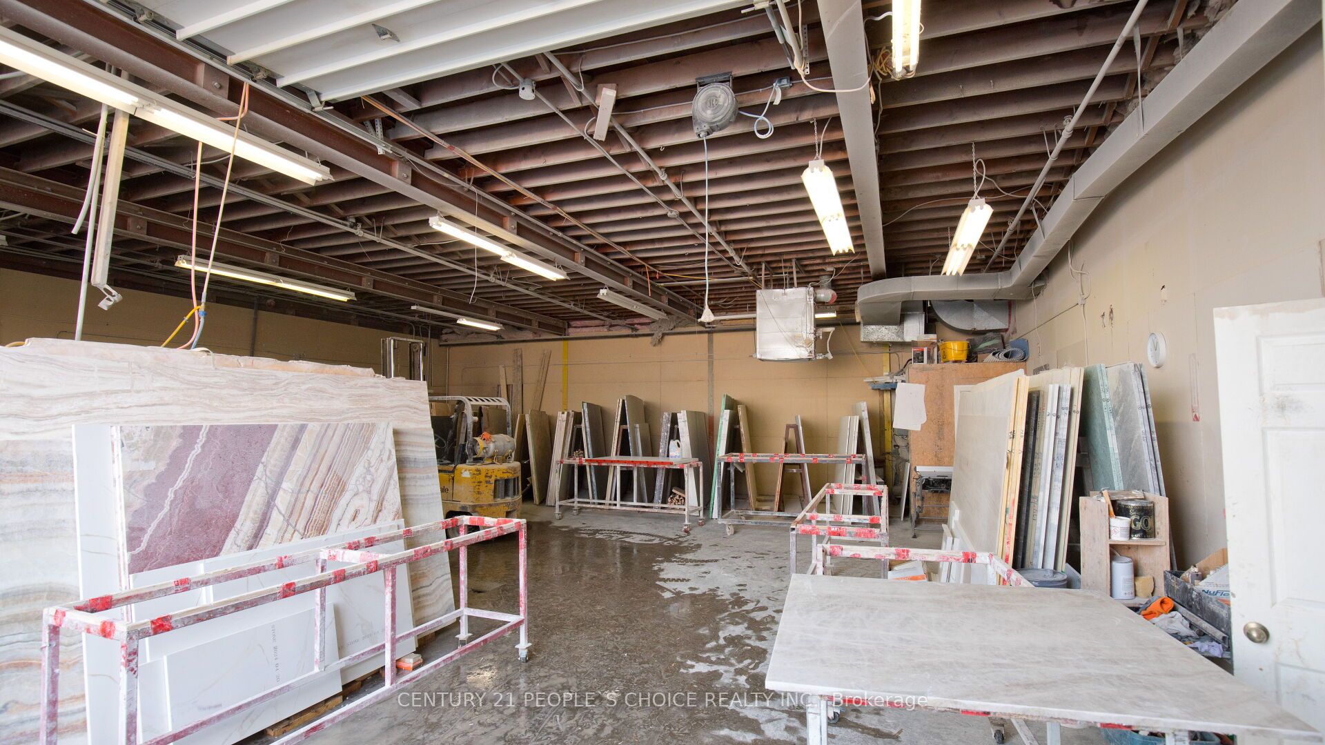 #01 - 63 Torbarrie Road Property Photo 35