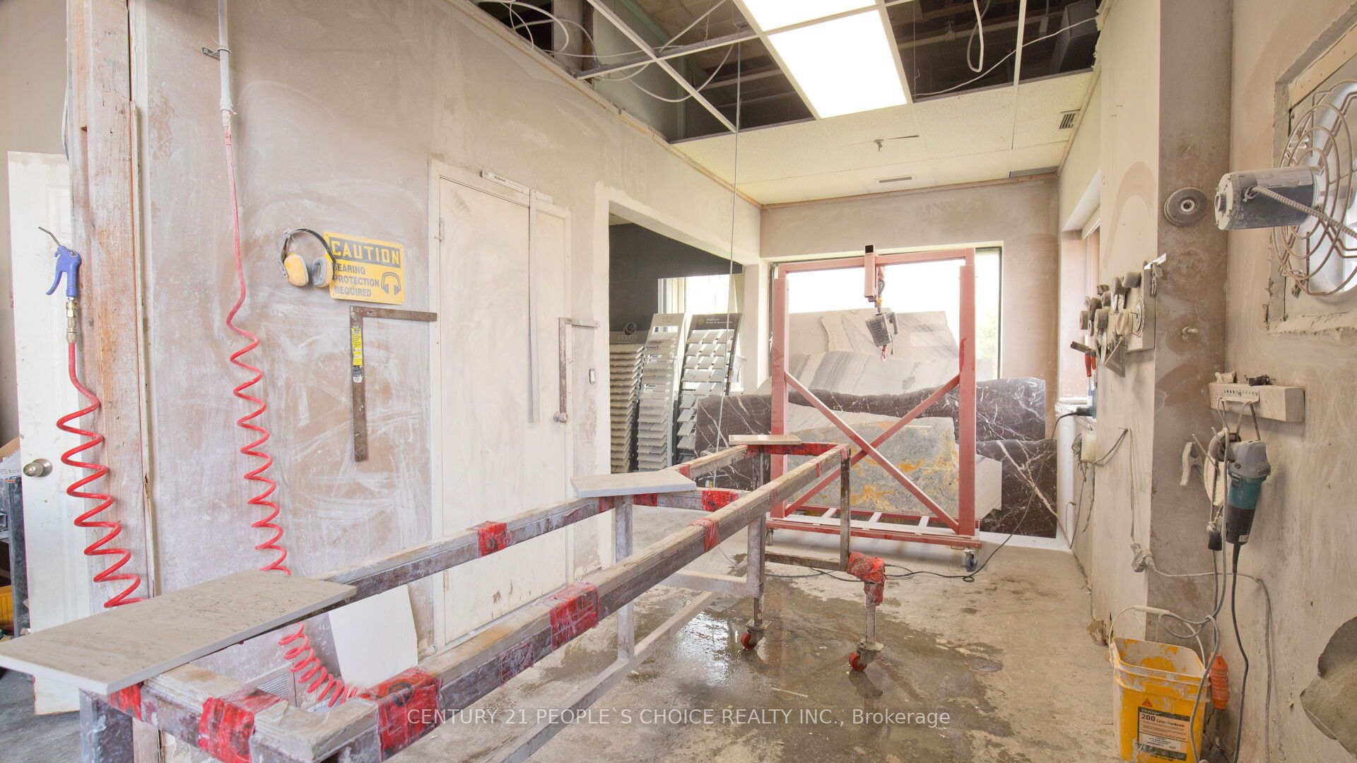 #01 - 63 Torbarrie Road Property Photo 39