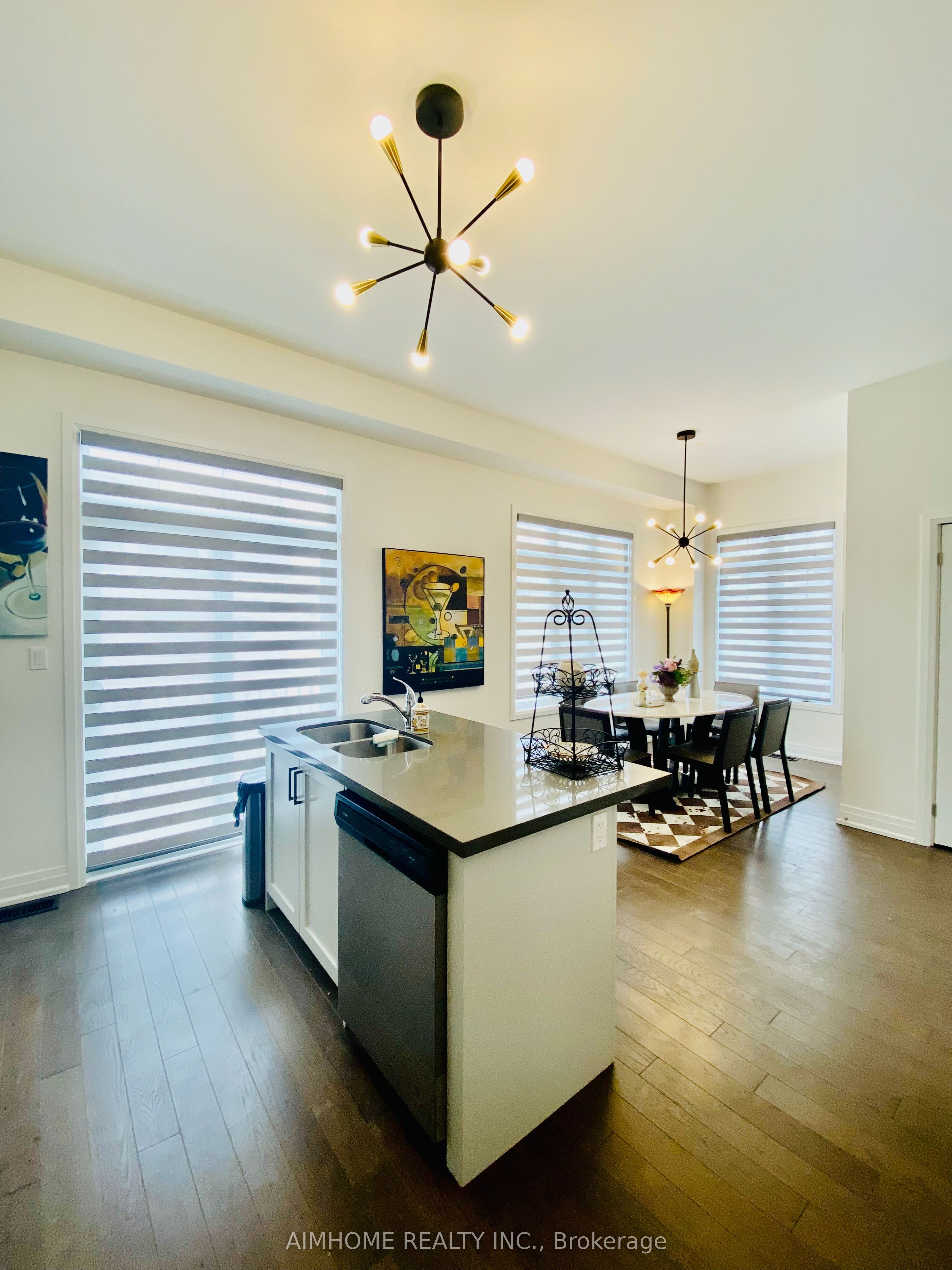 2130 Royal Gala Circle Property Photo 5