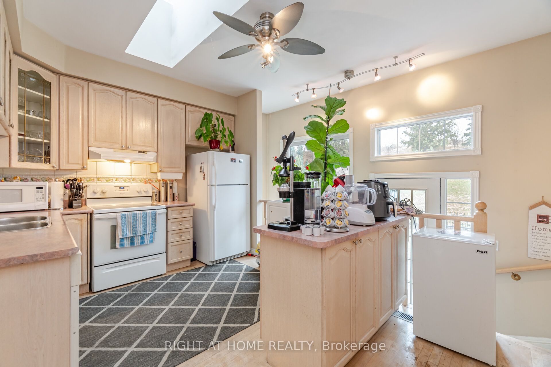 257 Anthony Avenue Property Photo 15