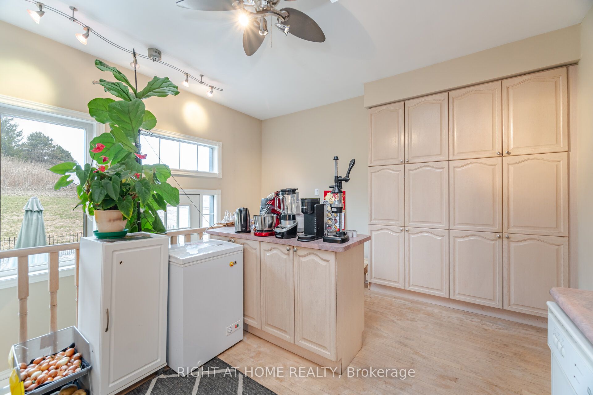 257 Anthony Avenue Property Photo 17