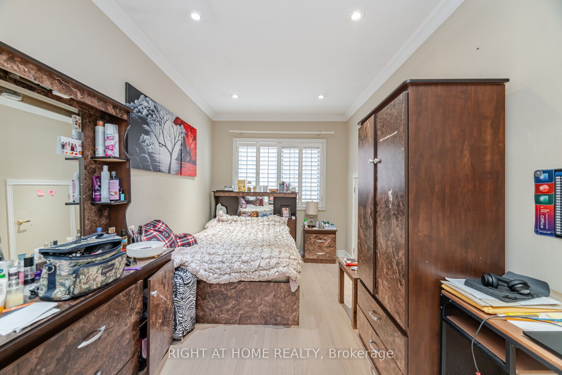 257 Anthony Avenue Property Photo 26