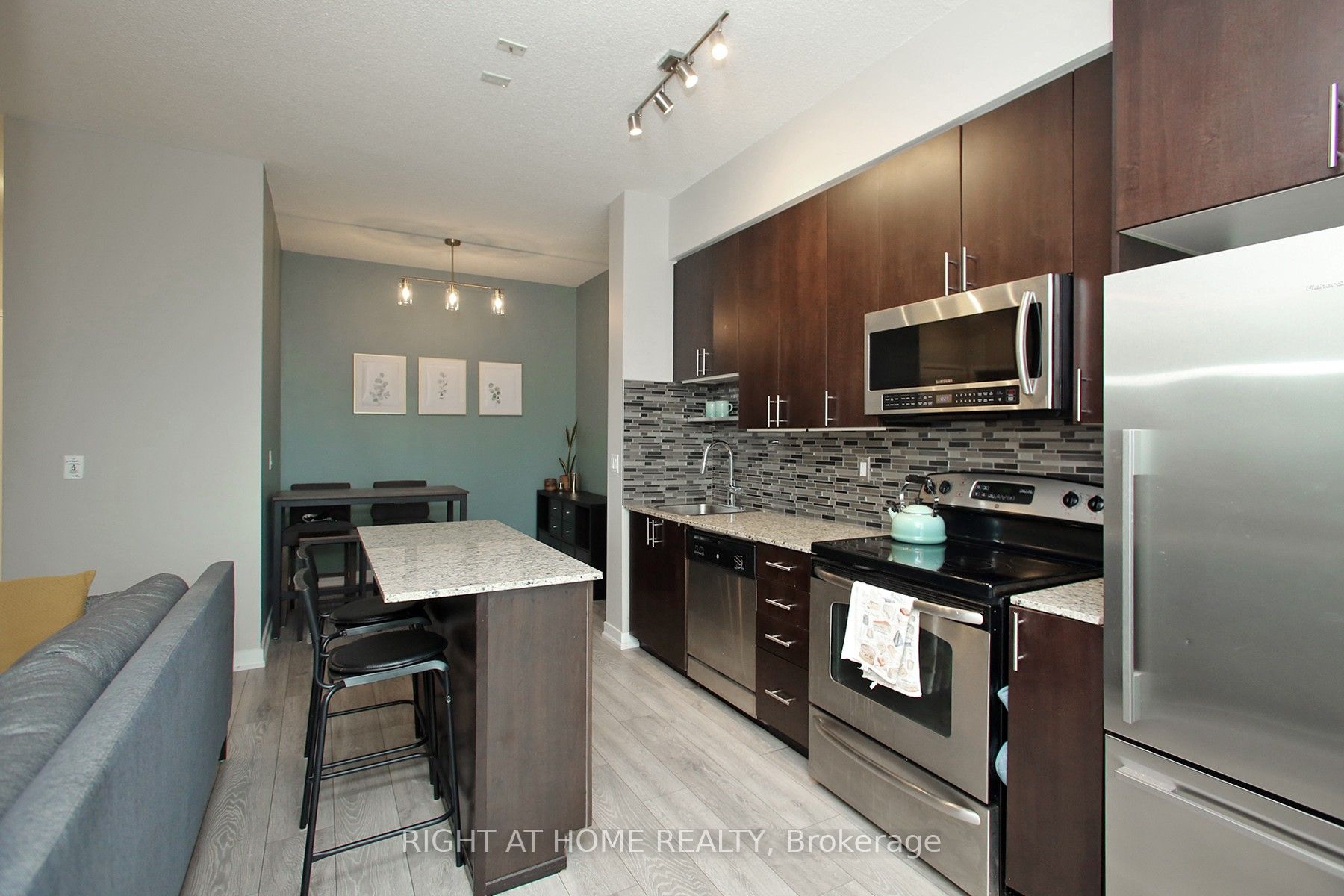 155 Legion Road N 1002 Property Photo 18