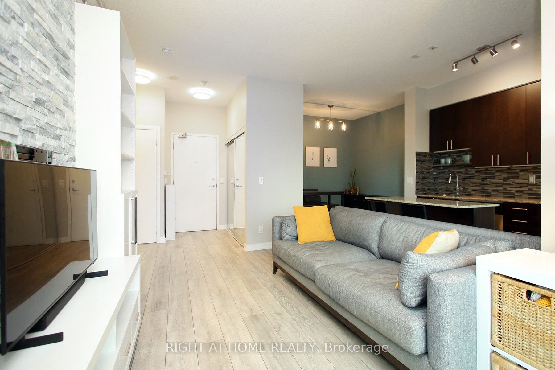 155 Legion Road N 1002 Property Photo 22