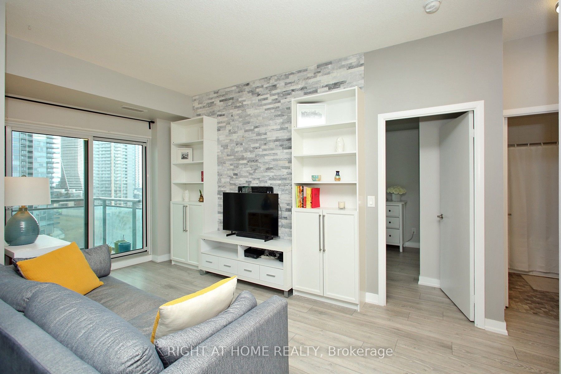 155 Legion Road N 1002 Property Photo 24