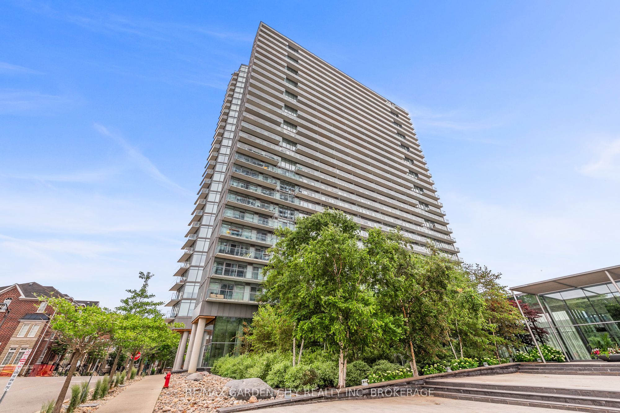 103 The Queensway Way 405 Property Photo 1